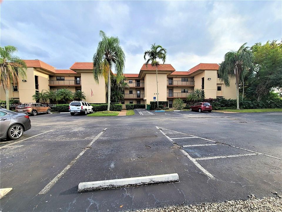 1st image of 200 Jacaranda Country Club Dr Suite 5C