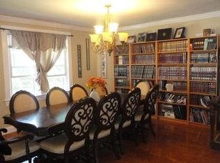 3212 Marnat Rd, Pikesville, MD 21208