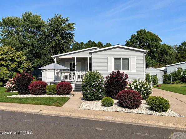 13 Judith Way, Jackson, NJ 08527
