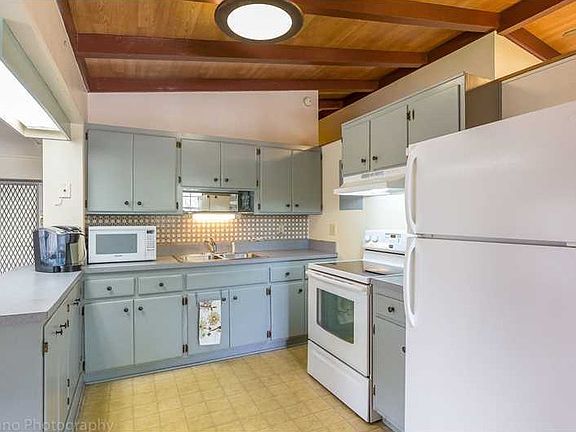 4th image of 2875 SW 13th Ct