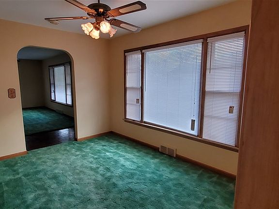 3rd image of 3105 Liberty Dr