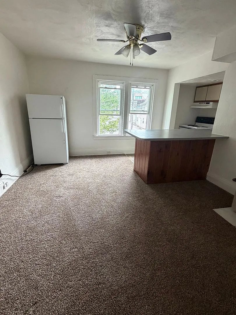 814 Myrtle Street — Photo 2