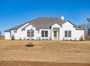 208 Blackjack Xing, Paradise, TX 76073