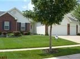 225 Chestnut Hill Dr, O'Fallon, MO 63368