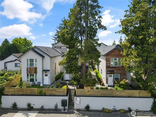 5945 41st Avenue SW #A, Seattle, WA 98136