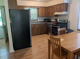 617 11th Ave, Grafton, WI 53024