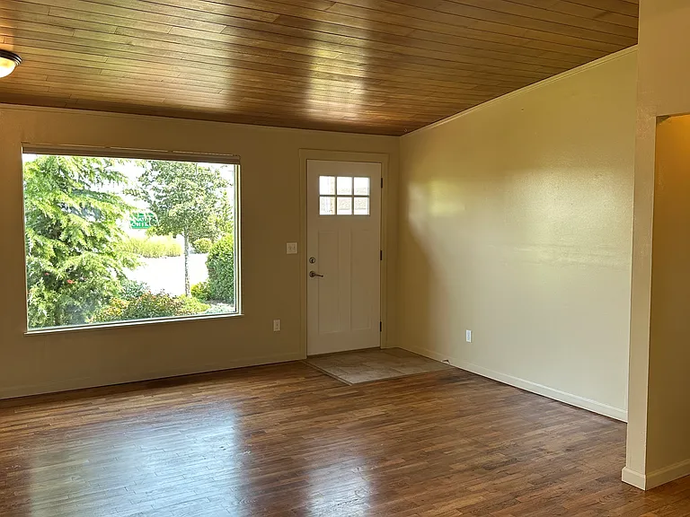1406 O Ave — Photo 6