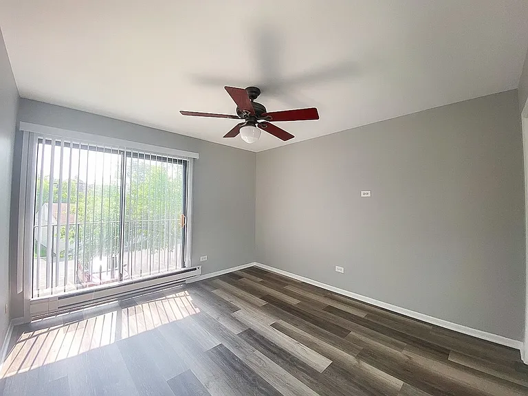 182 Waters Edge Dr #201 — Photo 8