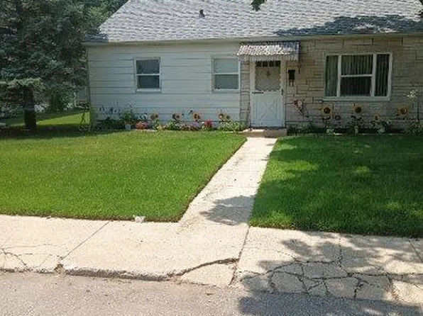 2909 Oakwood Ave, Michigan City, IN 46360