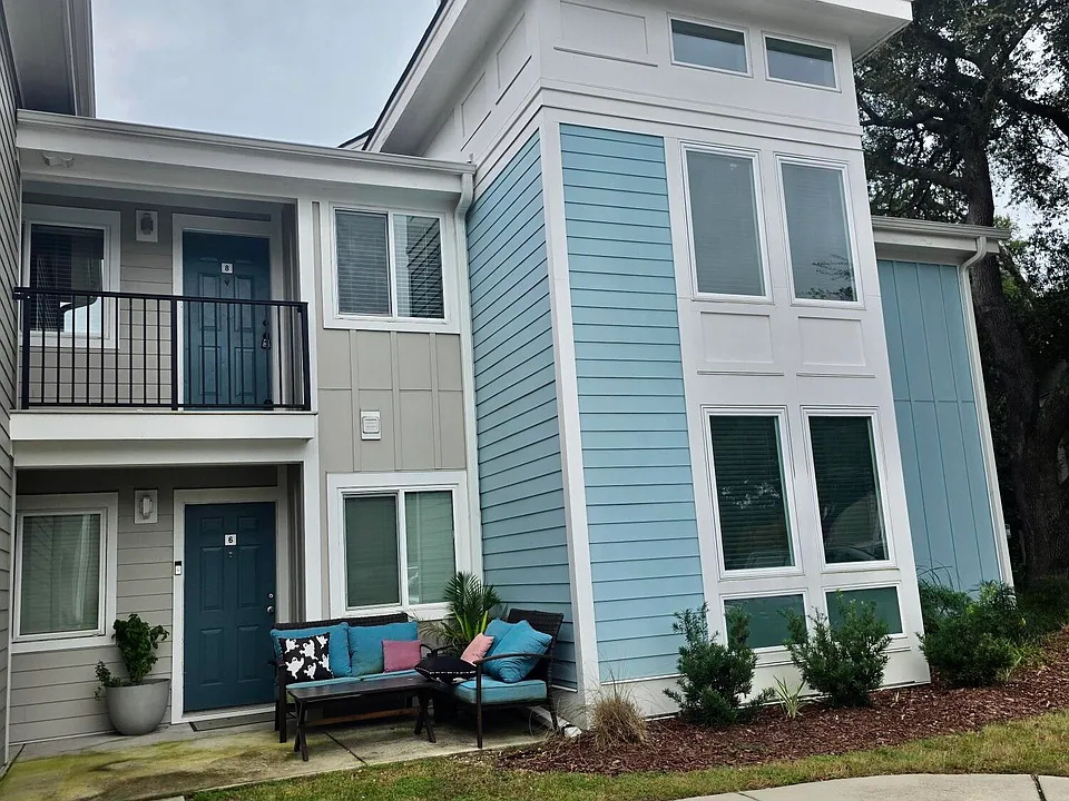 274 Alexandra Dr #8