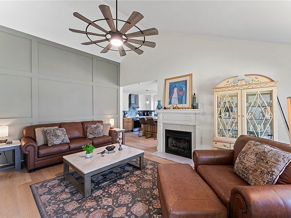 5th image of 126 Grand Oak Cir