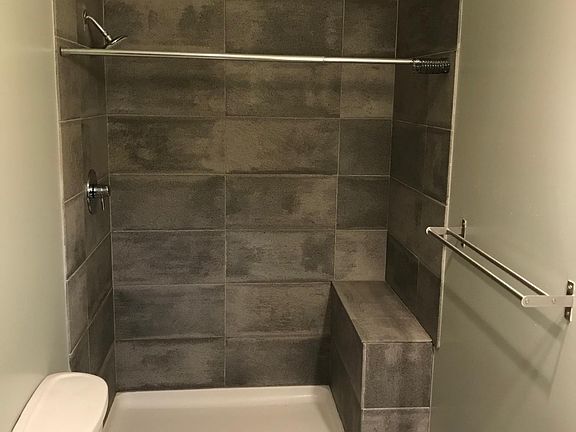 5th image of 2301 S Jefferson Ave #2