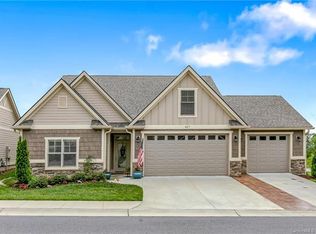 427 Windstone Dr, Fletcher, NC 28732