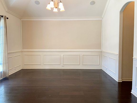 3rd image of 1717 Briarhollow Dr