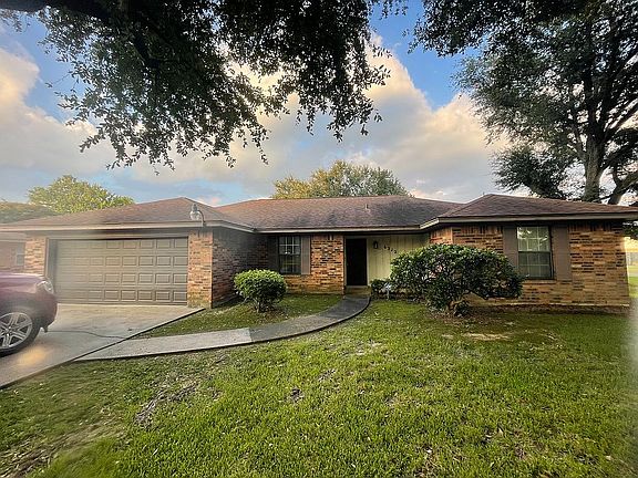 3rd image of 6212 Darnell Ave