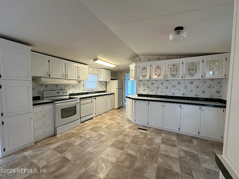 6343 Beloit Ave — Photo 6