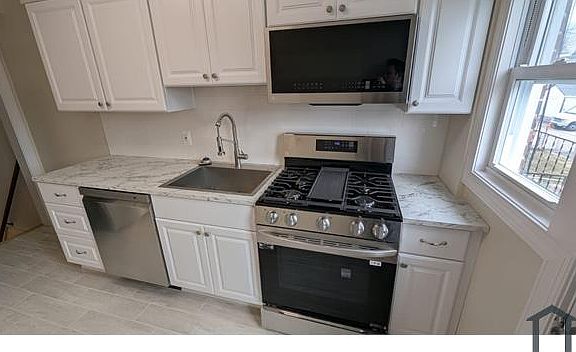 2nd image of 1515 Hopewell Ave