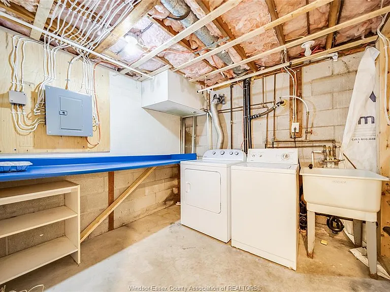 7105 Isabelle Ct — Photo 23