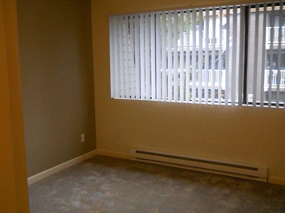 5th image of 4004 W Lake Sammamish Pkwy NE APT B9