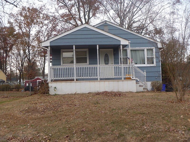 2nd image of 187 9th St