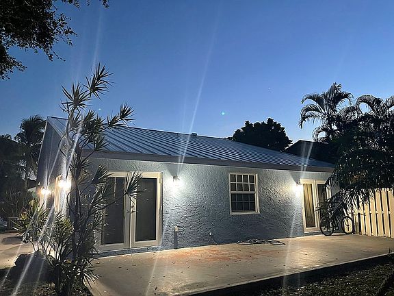 4th image of 4 Buxton Ln