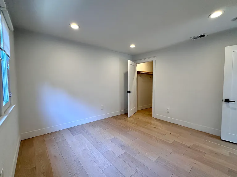 4336 Toland Way — Photo 31