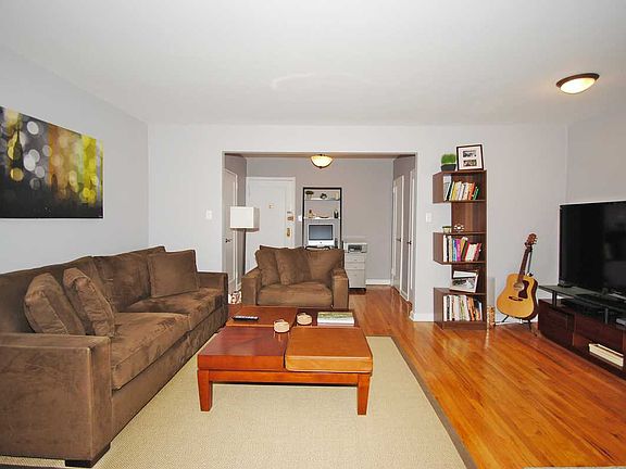 2nd image of 14021 Burden Cres APT 303