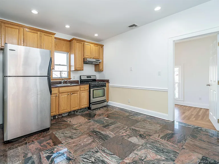 26 Summit Ave #2 — Photo 14