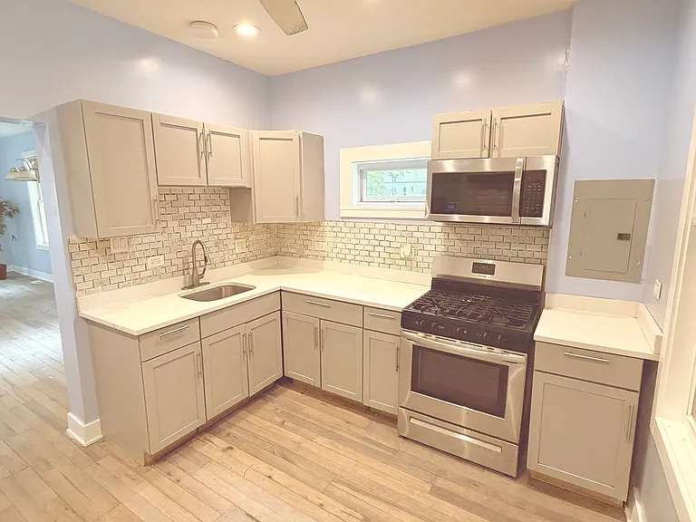 6508 S Carpenter St #3 — Photo 11