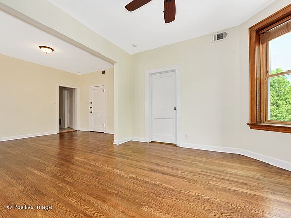 4th image of 4640 N St Louis Ave #2