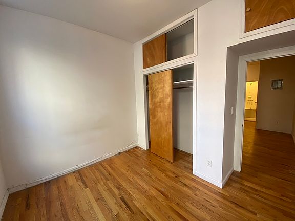 3rd image of 35 Carmine St APT 4