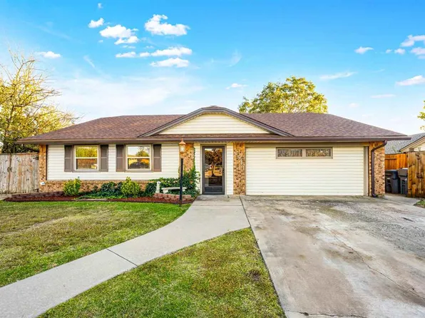 2911 NE Bellevue Cir, Lawton, OK 73507