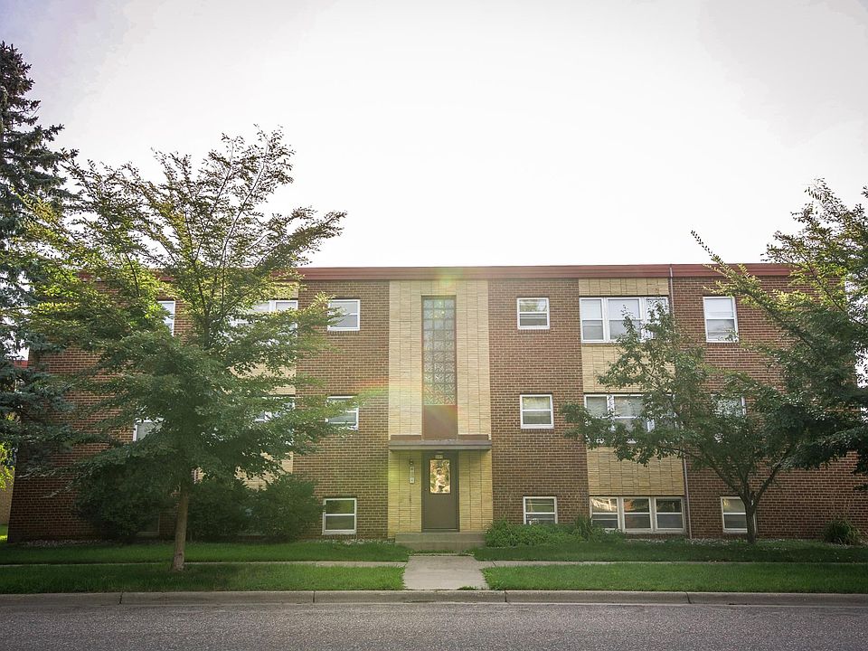 2nd image of 896 Cleveland Ave S APT 8