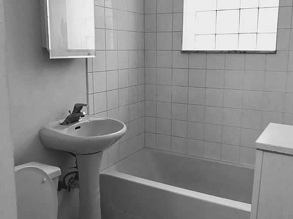 4th image of 4228 N Kenmore Ave APT 210