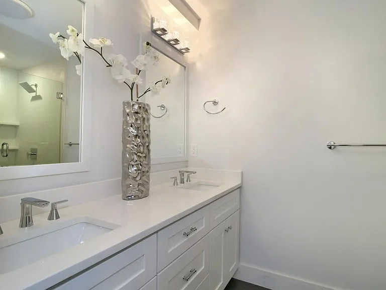 15 W Bellflower St #1 — Photo 11