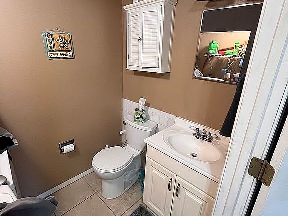 5th image of 3411 Elm Street Dr