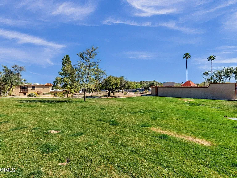 14247 N Boxwood Ln — Photo 35