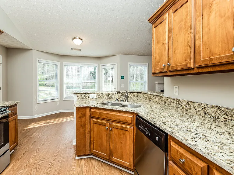 125 Cheyenne Dr — Photo 5
