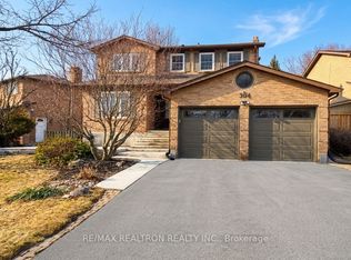304 Reading Pl, Newmarket, ON L3Y6H5