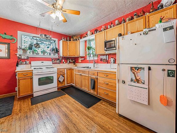 5th image of 3387 W 125th St