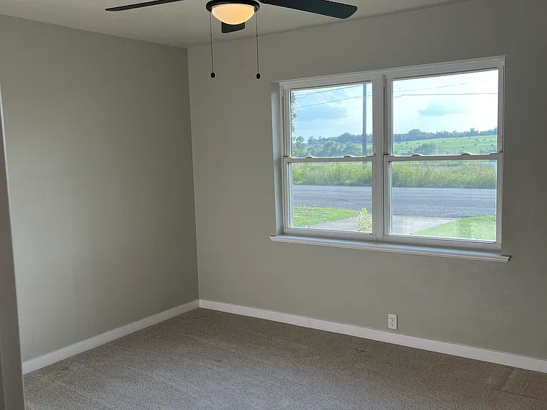 709 S Farmington Rd — Photo 7