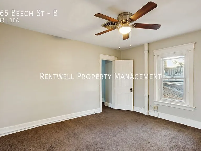 265 Beech St #B — Photo 14