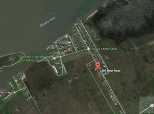 1203 Boyt Rd, Pt Bolivar, TX 77650