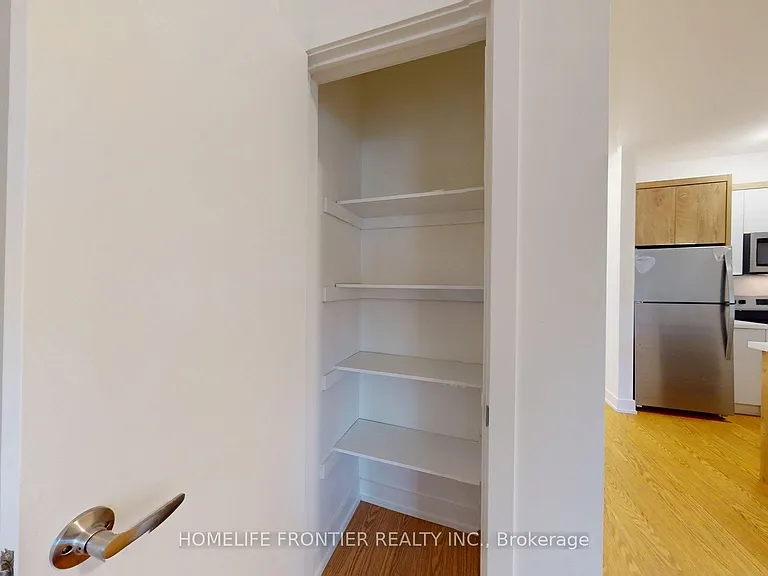 1089 Glencairn Ave #2 — Photo 7
