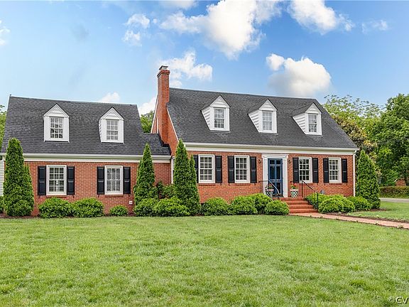 2nd image of 707 Mansion Dr