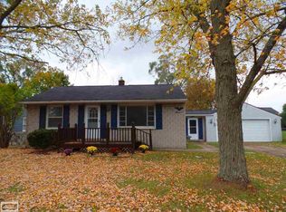 2240 Durham Rd, Shelby Township, MI 48317