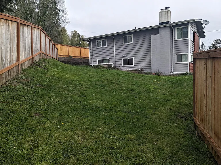 81 SW 2nd St #2 — Photo 10