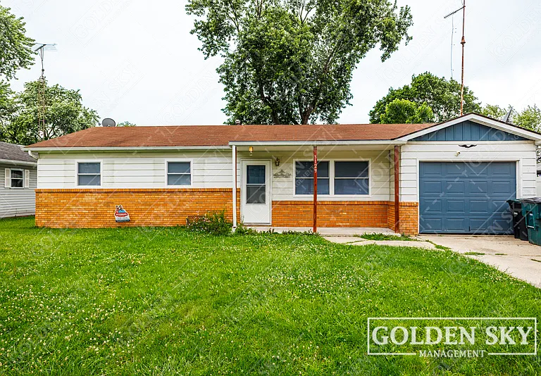 3129 S Opechee Dr — Photo 1