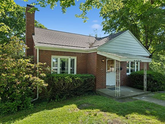 3rd image of 579 Oxford Blvd