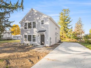 3787 Woodview Ave, West Bloomfield, MI